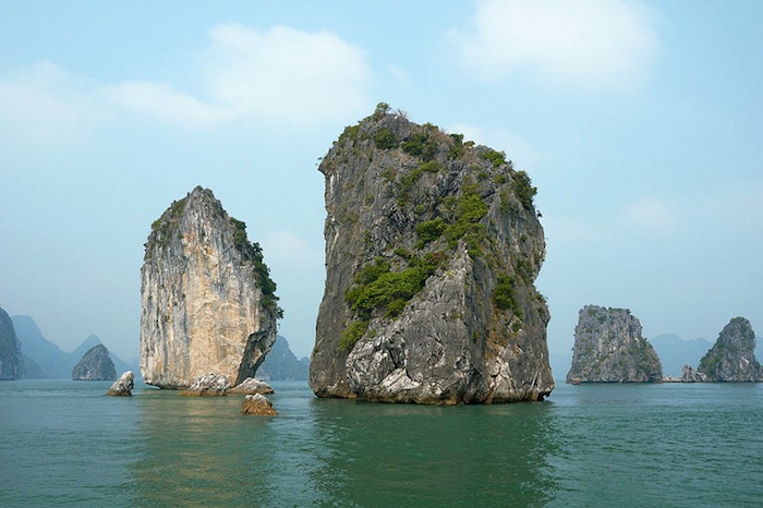 111220 karst halongbay vietnam